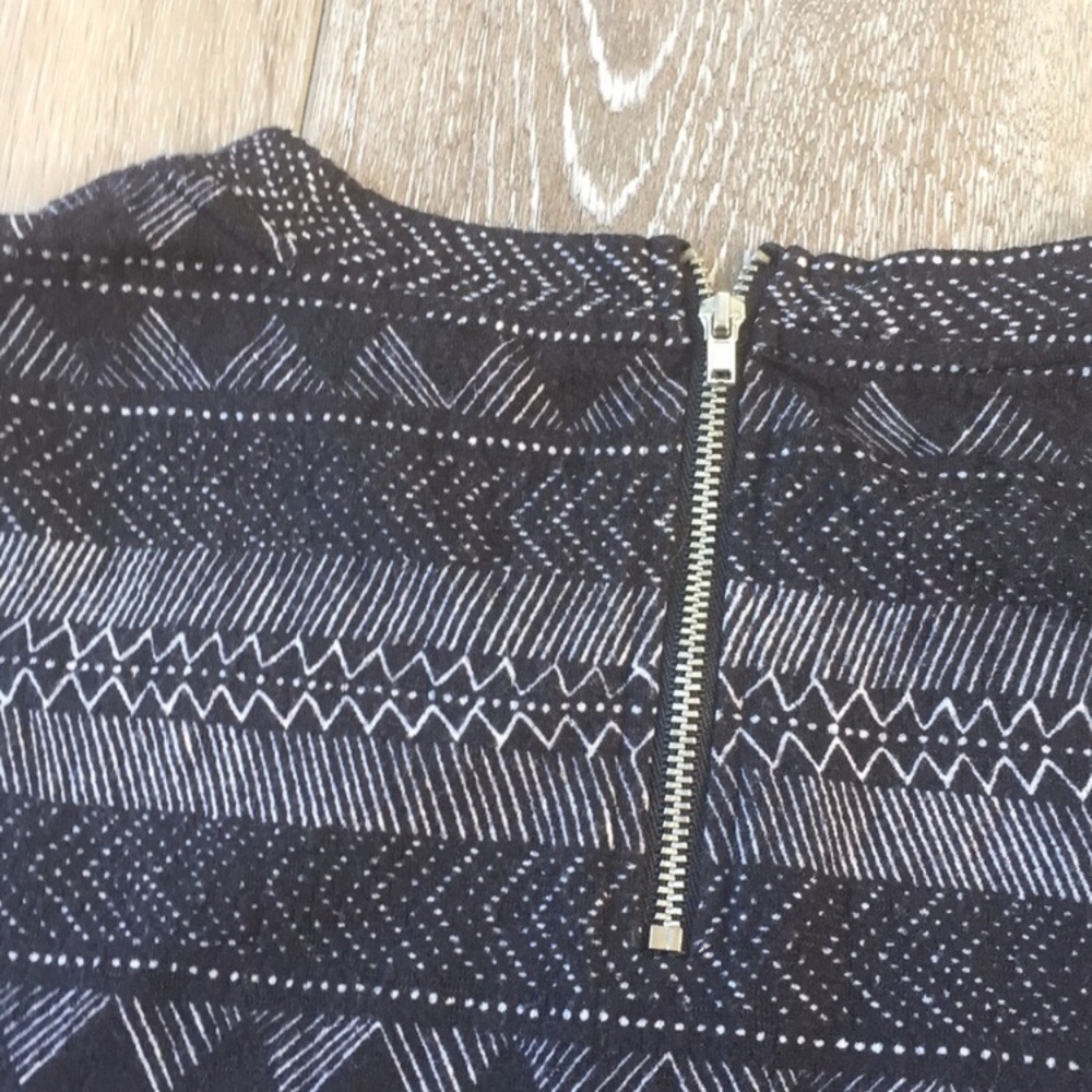 H&M Aztec Pull Over - Picture 8 of 8